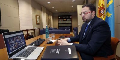 Ils jettent des œufs contre la maison du président des Asturies Adrin Barbn