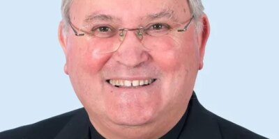 L&rsquo;évêque de Carthagène s&rsquo;est fait passer pour un aumônier pour se faire vacciner contre le coronavirus