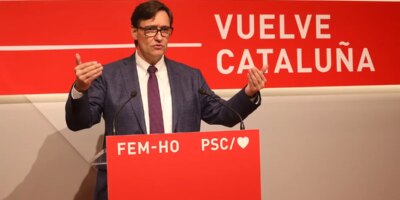 Salvador Illa réitère qu&rsquo;il opte pour l&rsquo;investiture et lance le «  cordon sanitaire  » à Vox après les élections catalanes