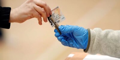 Une grève dans les bureaux de la police affectera le renouvellement de milliers de pièces d&rsquo;identité, de passeports et de cartes étrangères