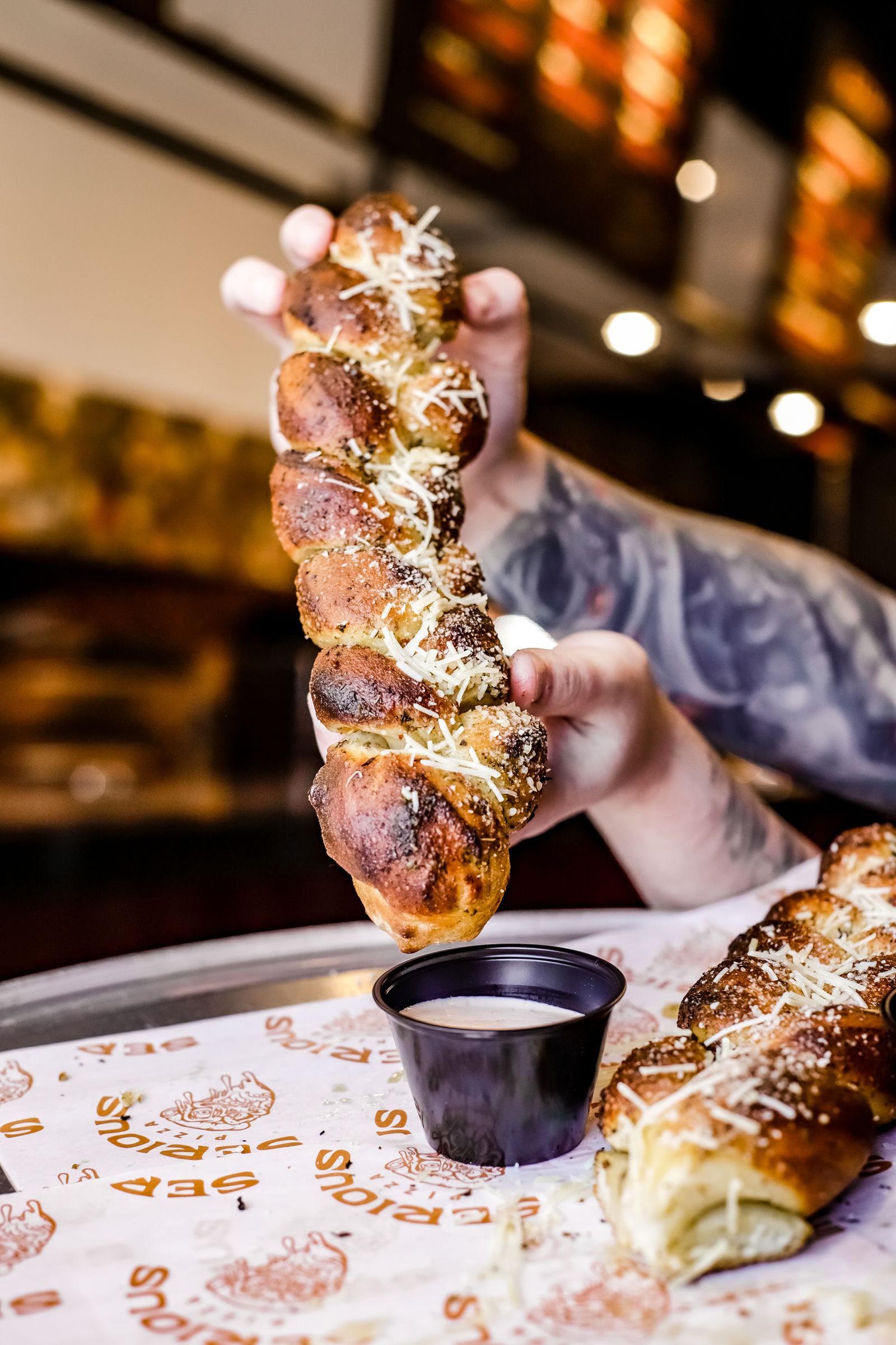 Serious Pizza célèbre sa grande réouverture à Deep Ellum