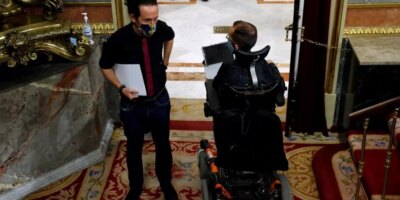 Podemos demande à récupérer les marchandises non enregistrées par l&rsquo;Église dans le cadre de l&rsquo;accord gouvernemental