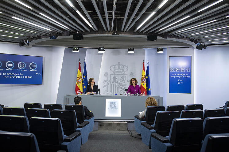 Salle de presse du complexe La Moncloa où le ...