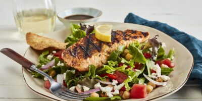 Le café méditerranéen de Taziki propose des plats sains pour le cœur pendant le mois de février