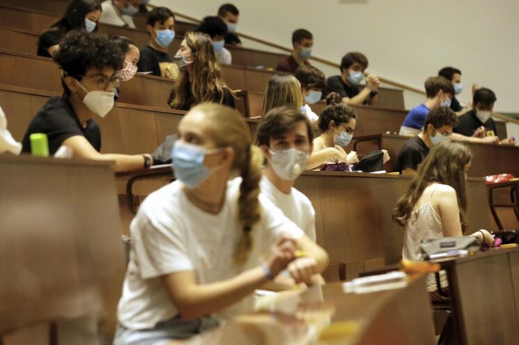 Les étudiants faisant la sélectivité à l'Université Complutense de ...