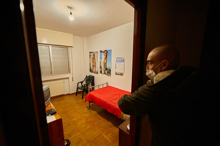 L'un des fonctionnaires expulsés par les établissements pénitentiaires de ...