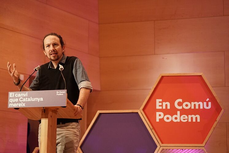 Les églises dans l'acte du & apos; commun & apos; à Santa Coloma