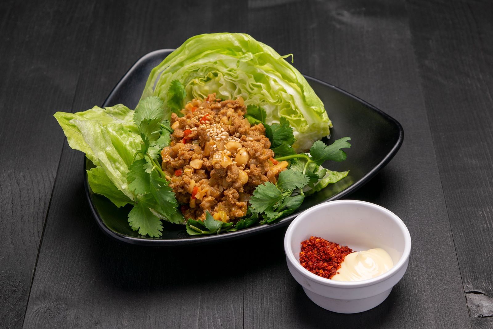 JINYA Ramen Bar Laitue Wrap Explorez les saveurs japonaises avec les nouvelles spécialités du chef du JINYA Ramen Bar