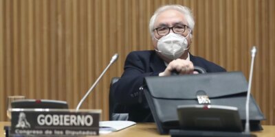 Les recteurs tourneront le dos au décret de Manuel Castells qui supprime les carrières de trois ans