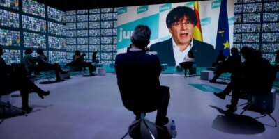 Puigdemont dit de rester en Belgique s&rsquo;il perd son immunité et annonce une action en justice contre le Parlement européen