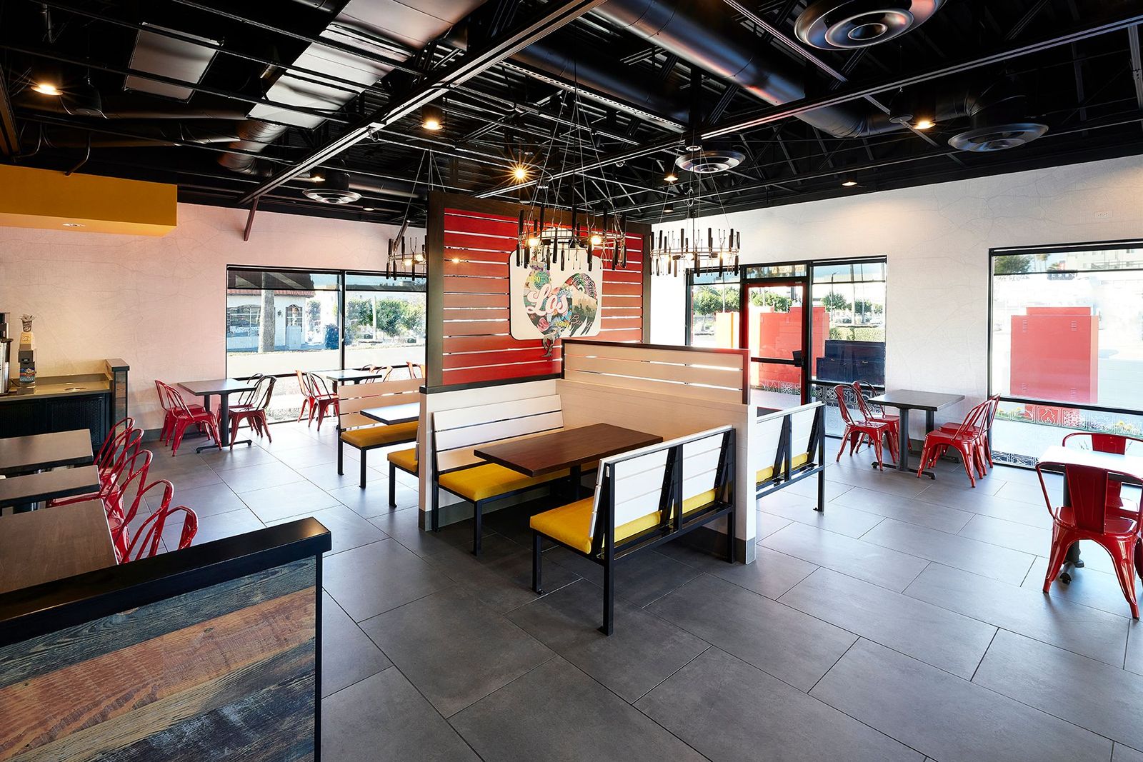 El Pollo Loco remodèle les trois premiers restaurants avec un nouveau design LA Mex