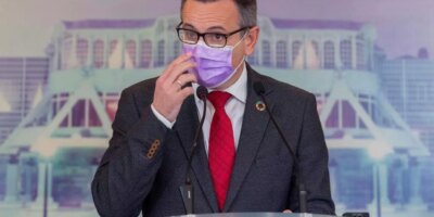 Le PSOE tente de négocier avec les trois anciens députés de Vox de Murcia leur soutien à la motion de censure