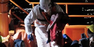 52 migrants secourus dans un bateau dans les eaux de Grande Canarie transférés au port d&rsquo;Arguinegun