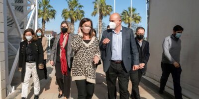 Francina Armengol rechute: déjeuner dans une salle plénière pour contourner ses propres restrictions sur l&rsquo;industrie hôtelière