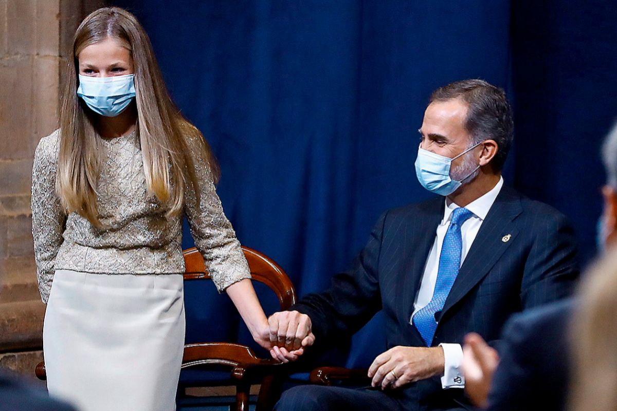La princesse, avec son père aux Princess of Asturias Awards