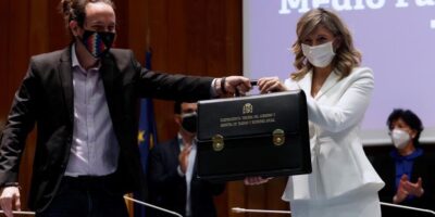 Podemos transforme le transfert de portefeuilles en un acte de promotion du «  candidat  » Iglesias