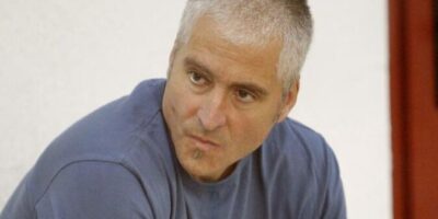 L&rsquo;intérieur rapproche l&rsquo;auteur matériel du meurtre de Miguel Ángel Blanco bien qu&rsquo;il ne condamne pas la violence