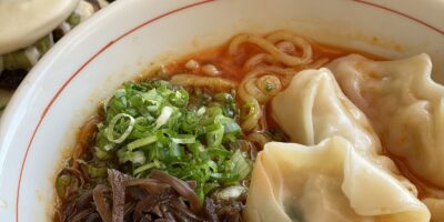 Le bar JINYA Ramen célèbre sa grande ouverture à Tustin, Californie