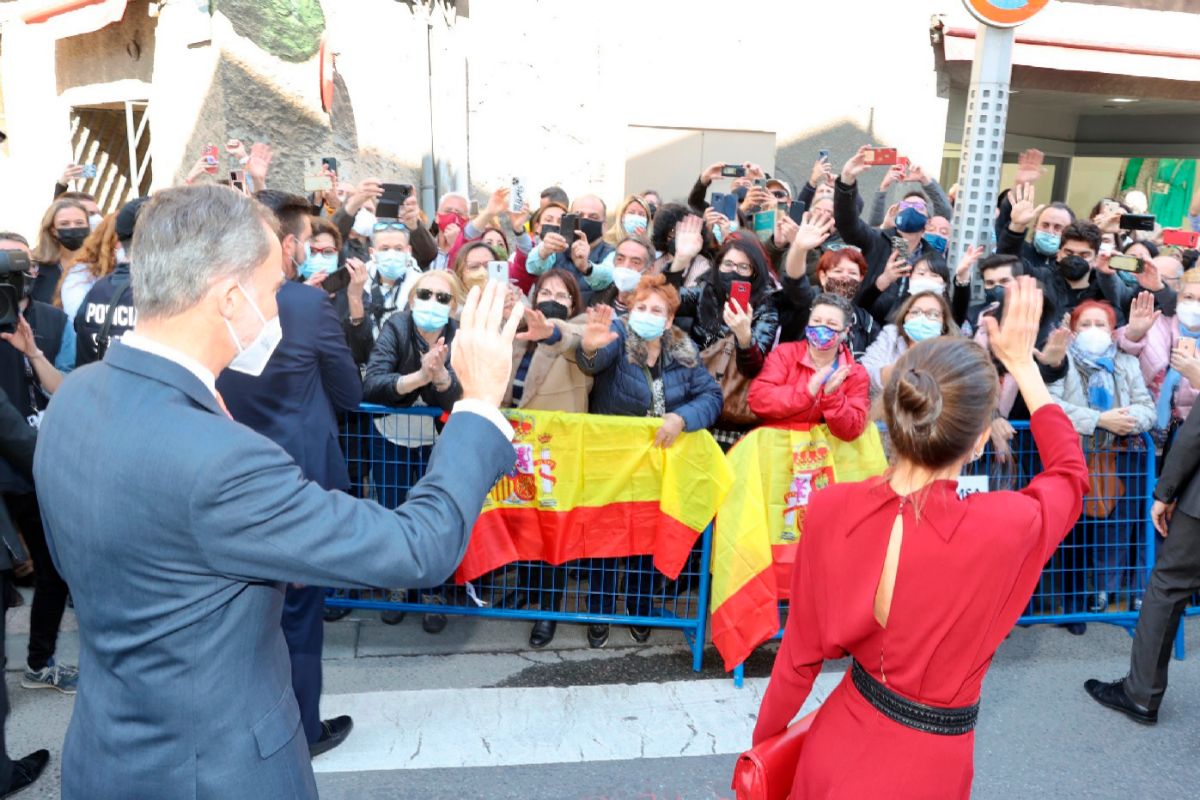 Les rois saluent ceux qui ont montré leur amour