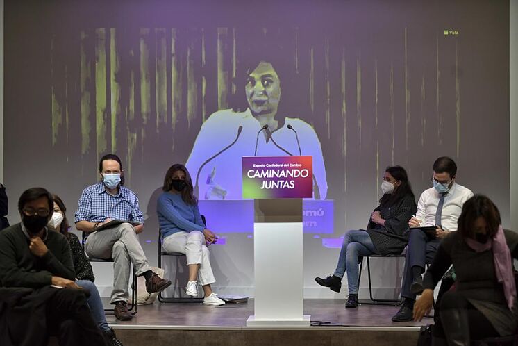 Le vice-président Pablo Iglesias, avec les ministres Yolanda Díaz, ...