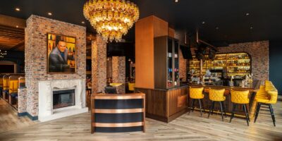 Taffer&rsquo;s Tavern présente un système de casiers sans contact à travers le mur en collaboration avec Carter-Hoffmann et Perfect Company