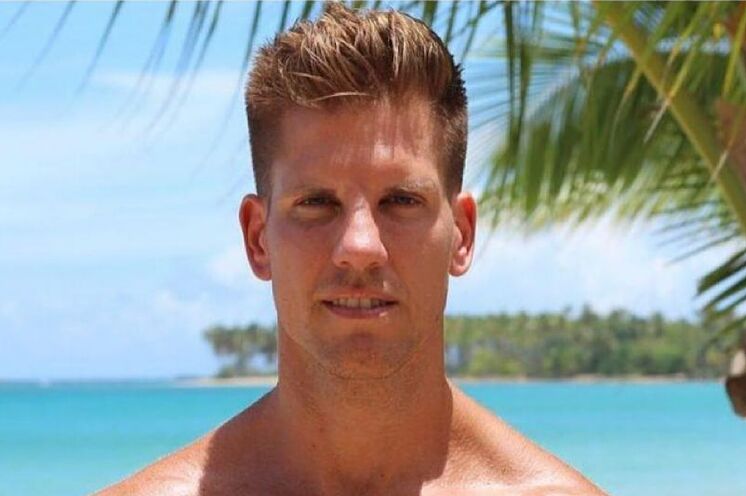 Carlos, l'un des trois arrêtés pour un prétendu crime d'abus ...