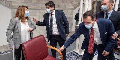 Un ancien député de Vox sera ministre de l&rsquo;Éducation à Murcie après avoir soutenu le PP contre la motion de censure