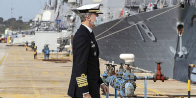 Le roi supervise le lancement du nouveau sous-marin de la Marine