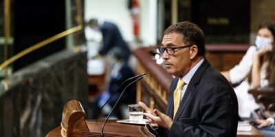 JxCat purge la dissidence interne: l&rsquo;avocat de Puigdemont est remplacé à la table parlementaire pour avoir mis en doute la désobéissance