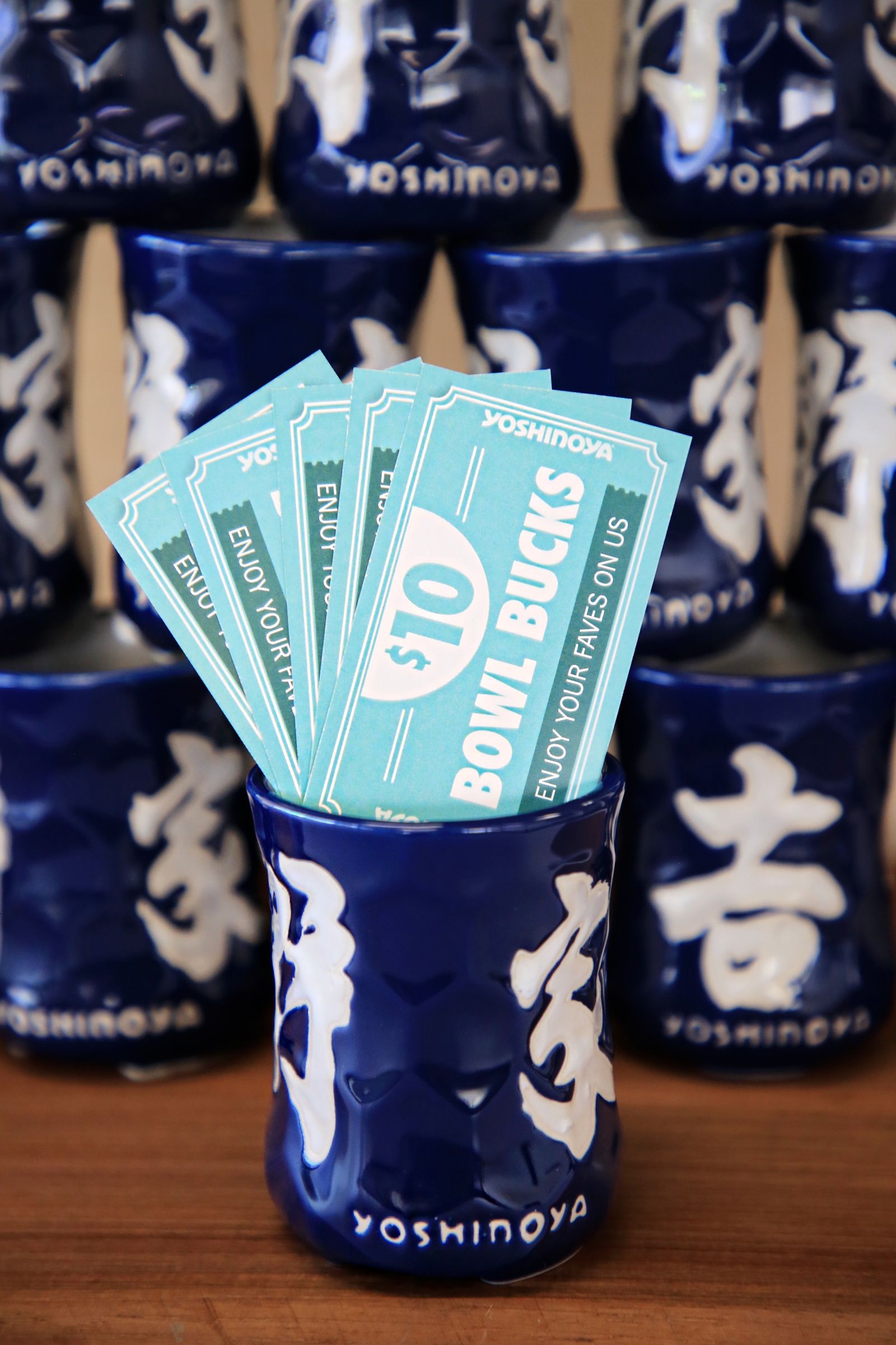 La cuisine japonaise Yoshinoya devient vraiment charnue avec le nouveau bol combo XL