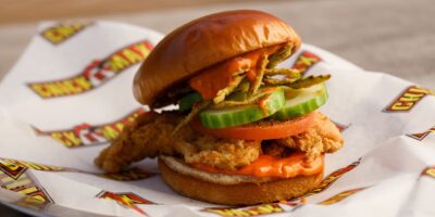 Chick N Max déploie deux nouveaux sandwichs sur les talons de son annonce d&rsquo;extension de franchise