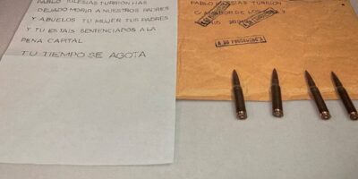 Correos appelle au « retrait immédiat » du garde qui n&rsquo;a pas détecté les lettres à balles à Marlaska, Iglesias et Gmez