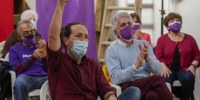 Pablo Iglesias fait maintenant campagne auprès de la Maison royale en lui reprochant de ne pas condamner la « violence fasciste »