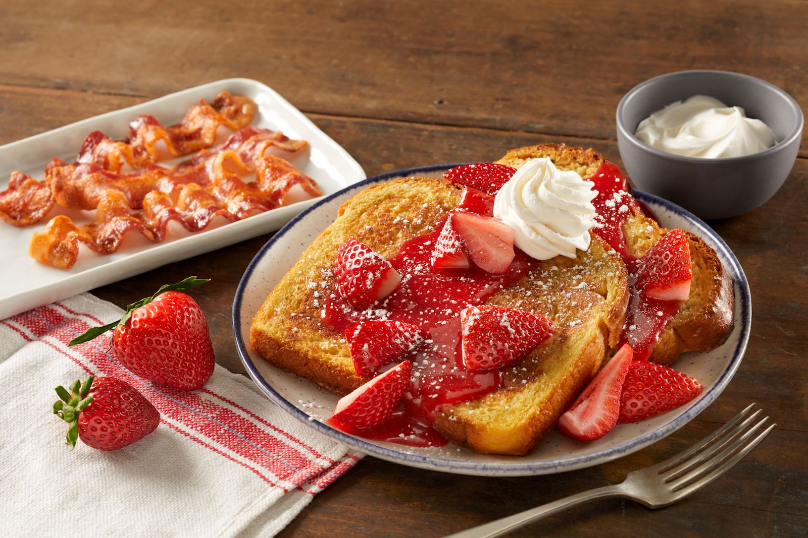 Bob Evans Restaurants présente de nouveaux plats de petits fruits frais de la ferme pour le printemps