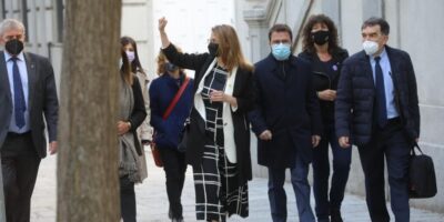 Meritxell Serret reconnaît dans la désobéissance suprême aux ordonnances du tribunal mais pas le détournement de fonds qui pourrait le conduire à la prison le 1-O