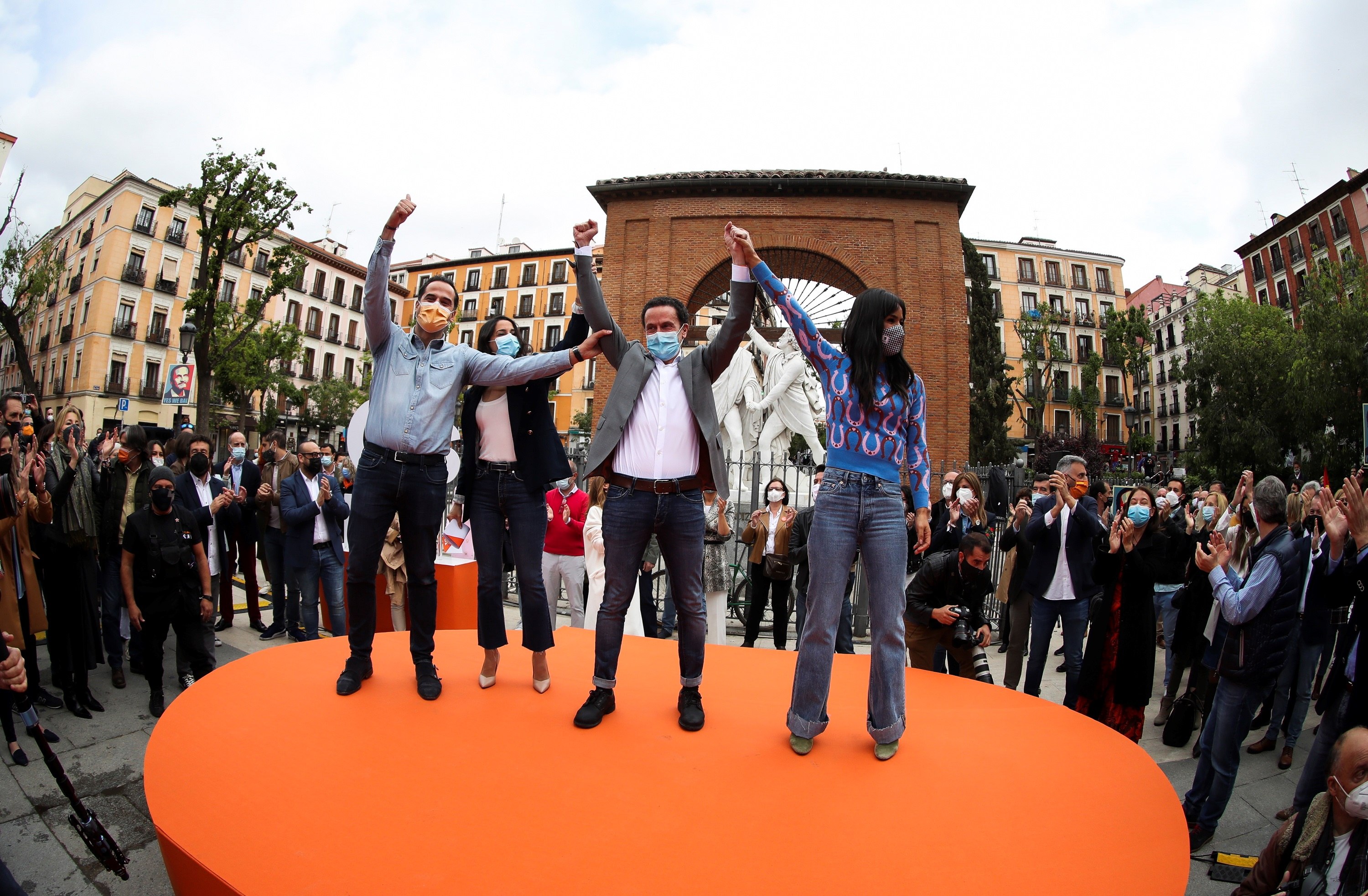 Edmundo Bal (centre), ce s