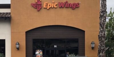 Epic Wings signe un accord de franchise de 39 magasins à la suite d&rsquo;une stratégie de croissance agressive