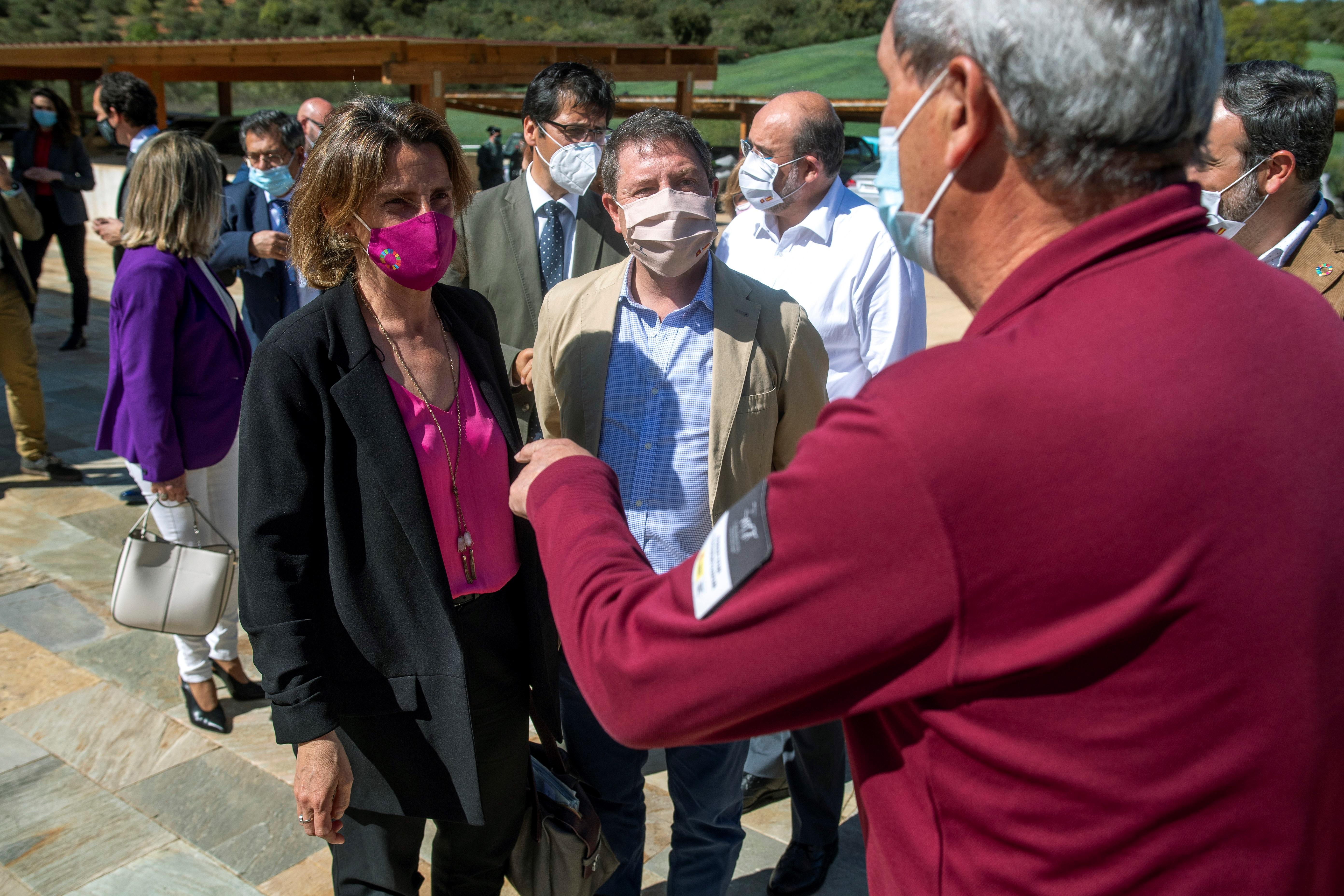 Le quatrième vice-président du gouvernement, Teresa Ribera, et Emiliano Garc