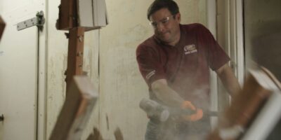 Le fondateur de Raising Cane et ses amis célèbres aident à sauver les restaurants familiaux grâce à une nouvelle série Discovery +, Restauration de restaurants