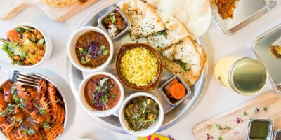 Le franchisé Curry Up Now ouvre un troisième emplacement dans la région métropolitaine d&rsquo;Atlanta