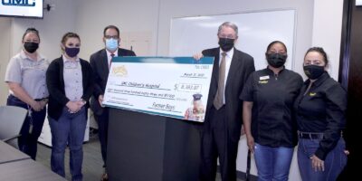 Les restaurants Farmer Boys lèvent plus de 8000 $ pour l&rsquo;hôpital pour enfants UMC et poursuivront leurs efforts de collecte de fonds jusqu&rsquo;en 2021