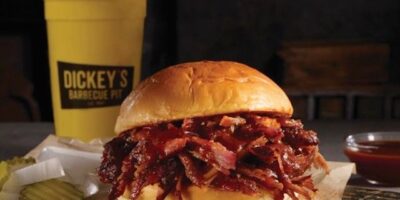 Profitez de Legit.  Texas.  Barbecue.  Pendant l&rsquo;été des favoris de la famille de Dickey