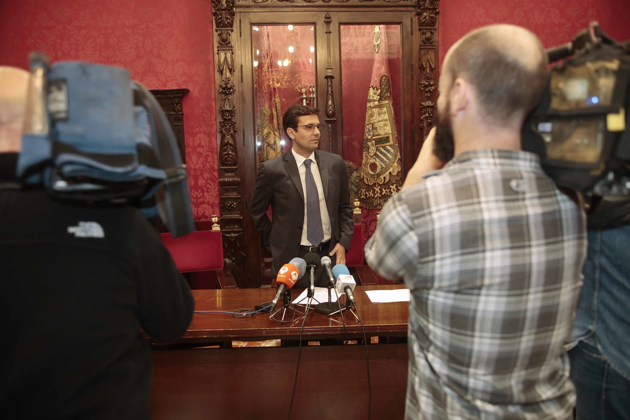 Francisco Cuenca, à l'époque où il était maire de Grenade.