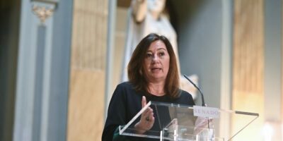 Le gouvernement d&rsquo;Armengol prépare une loi pour protéger l&rsquo;utilisation du catalan dans les magasins et les magasins