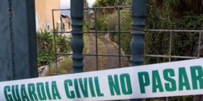 Des agents qui ont travaillé sur les cas de Diana Quer et Gabriel Cruz se joignent à la recherche du père qui a emmené leurs filles à Tenerife