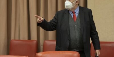 Tezanos publie comme « enquête méthodologique » l&rsquo;enquête menée par le CIS pour 4-M, enfreignant la loi