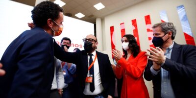 Les citoyens demandent « un dernier vote de confiance » aux affiliés de pour éviter une déroute