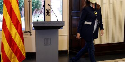 Laura Borrs ne va pas voir le roi pour lui communiquer l&rsquo;investiture du Père Aragons