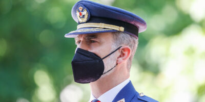 Le roi Felipe préside le défilé de la journée des forces armées, conditionné par la pandémie