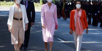 Margarita Robles ne parle pas des pardons et le gouvernement tente d&rsquo;exploiter la nouvelle photo de Coln